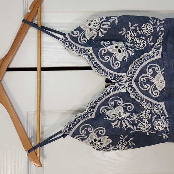 Simplee Womens Chambray Demim Embroiderd Romper Size SM Floral Boho Adjustable - Picture 6 of 11